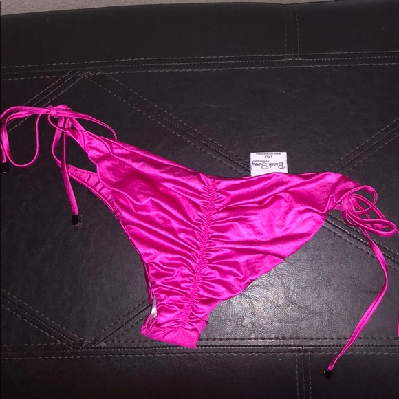 Beach Bunny Baby’s On Fire - Picture 7 of 8